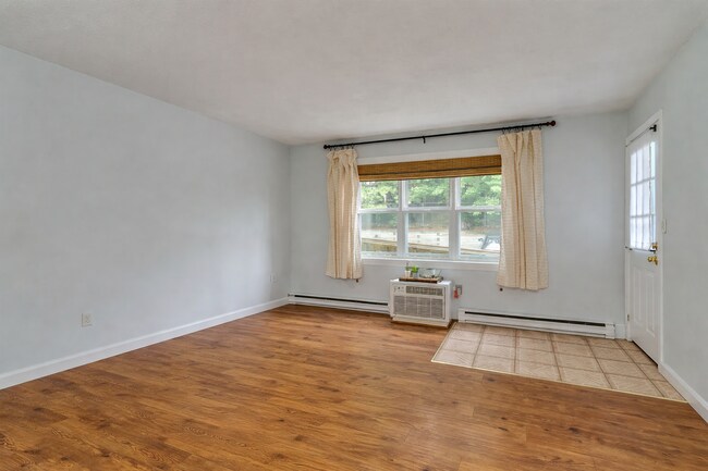 Sala de estar 2 - 14 Flintlock Ln