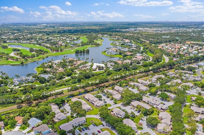 Photo - 108 Sherwood Cir House