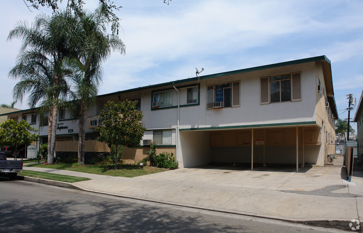 Building Photo - Tropicana