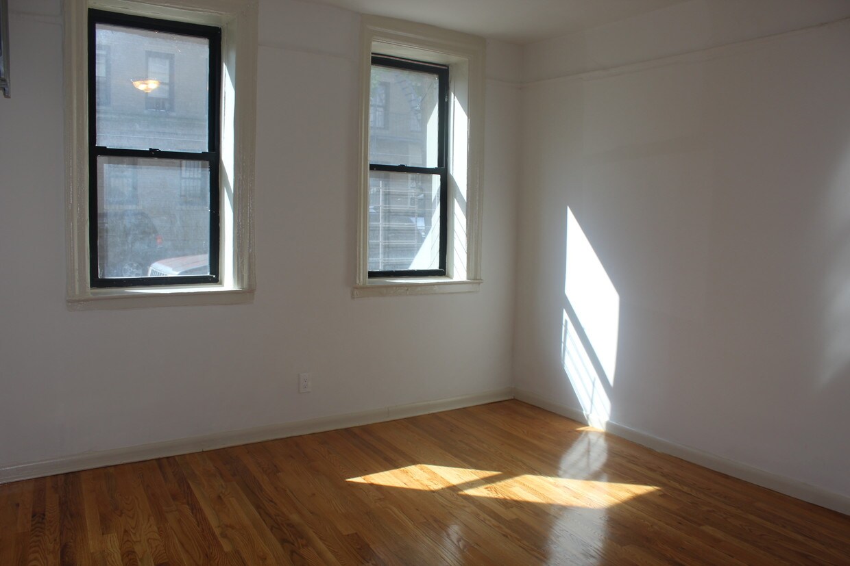 2080 Grand Concourse, The Bronx, NY 10457 Apartments in The Bronx, NY