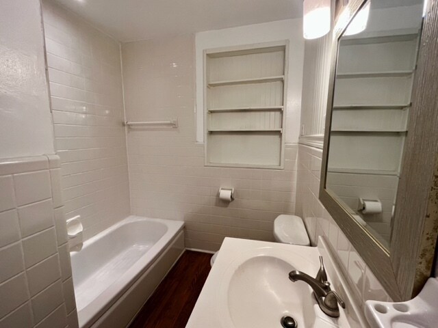 Foto del edificio - 2221 Sadler Ave