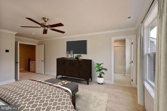 Building Photo - 406 Redbud Ln