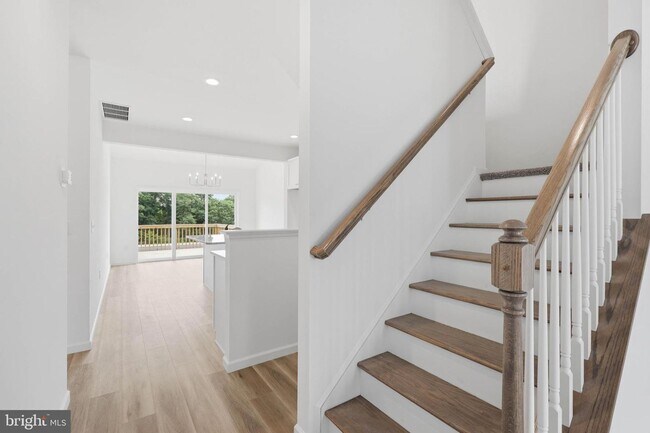 Building Photo - 116 Hillard Fld