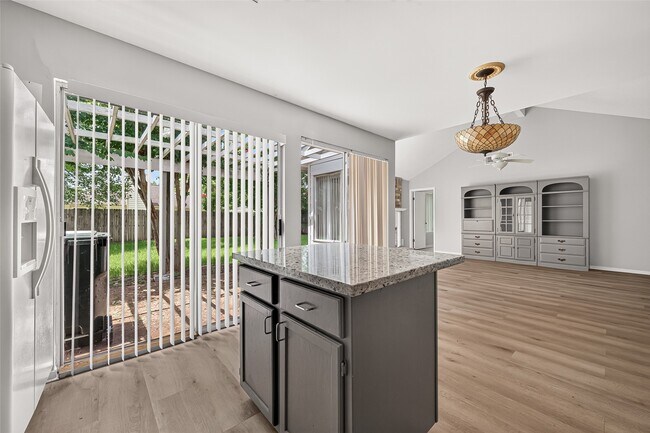 Foto del edificio - 3918 Millrock Cir