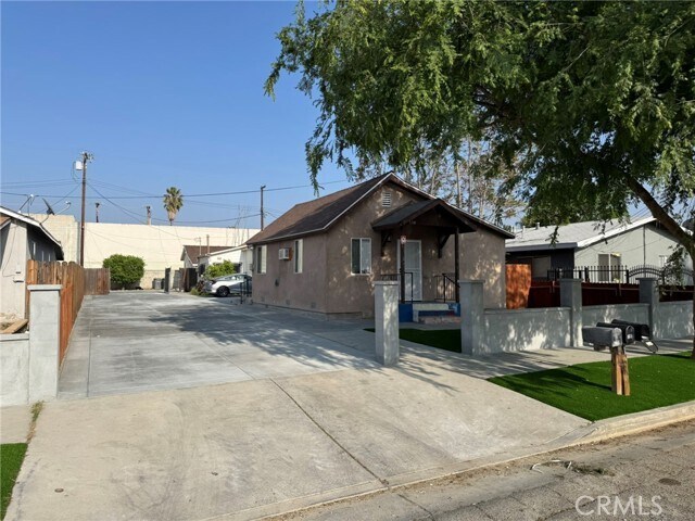 Primary Photo - 230 N Inez St