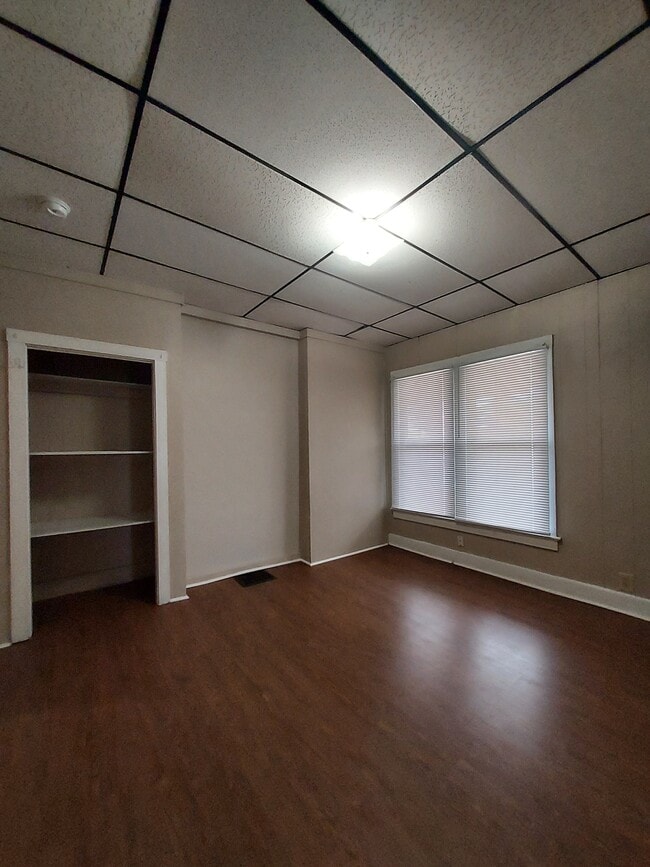 Building Photo - 192 Union St