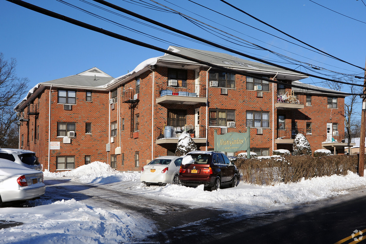 Building Photo - Union Gardens Apartments