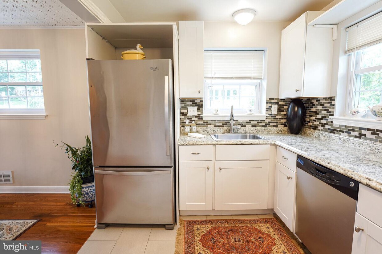 Foto principal - 6511 33rd St