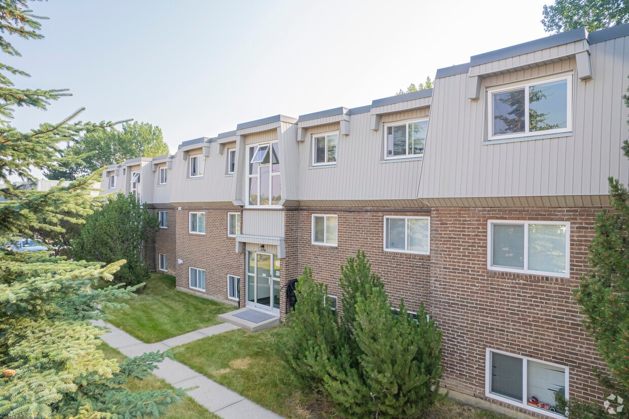 Primary Photo - Willow Green Estates