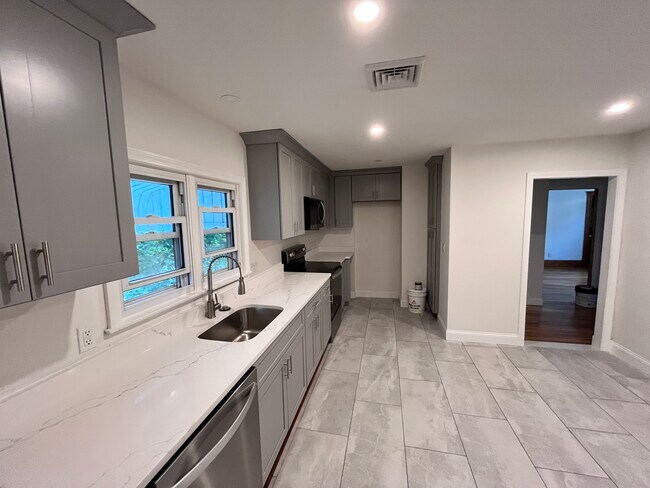 Kitchen 2 - 75 Bow St