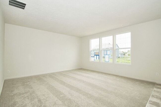 Building Photo - Like New 4 Bedroom in Westfield!