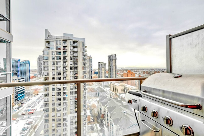 Photo du bâtiment - 135-113 13 Ave SW