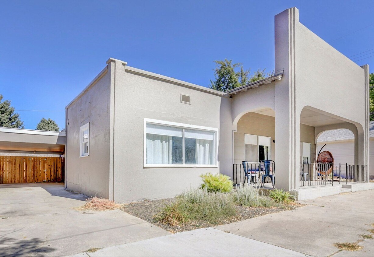 Foto principal - 2 Bedroom 1 Bathroom home in the North End