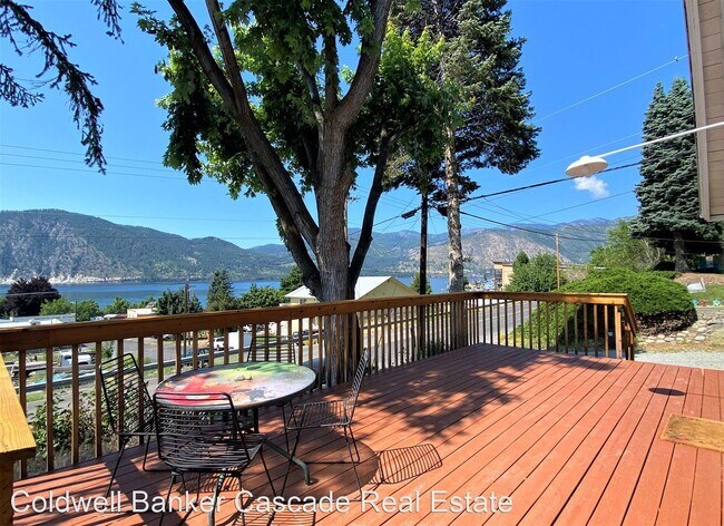 Building Photo - 1 br, 2 bath House - 72 Boetzkes Ave.