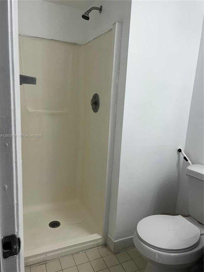 Foto del edificio - 6955 NW 186th St