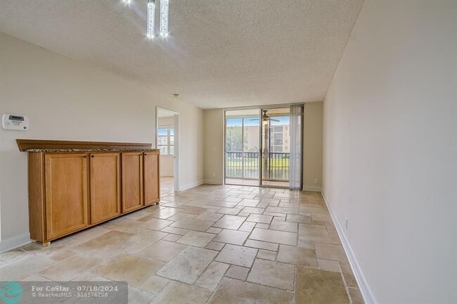 Foto del edificio - 7940 NW 50th St