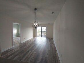 Building Photo - 7700 Porcher Dr