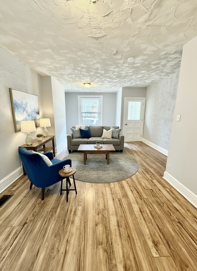 Photo - 426 N Salford St Townhome