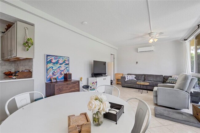 Foto del edificio - 2755 NE 28th Ave