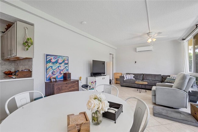 Building Photo - 2755 NE 28th Ave