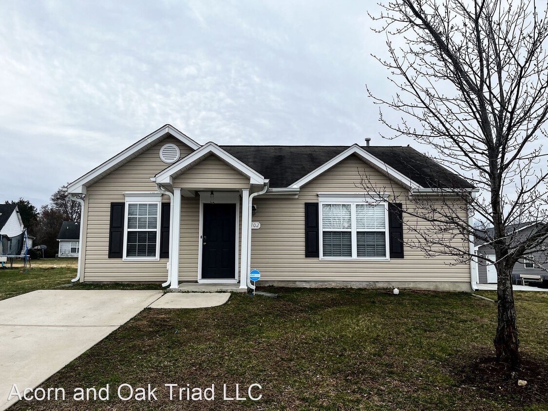 Primary Photo - 3 br, 2 bath House - 1702 Sunrise Valley D...