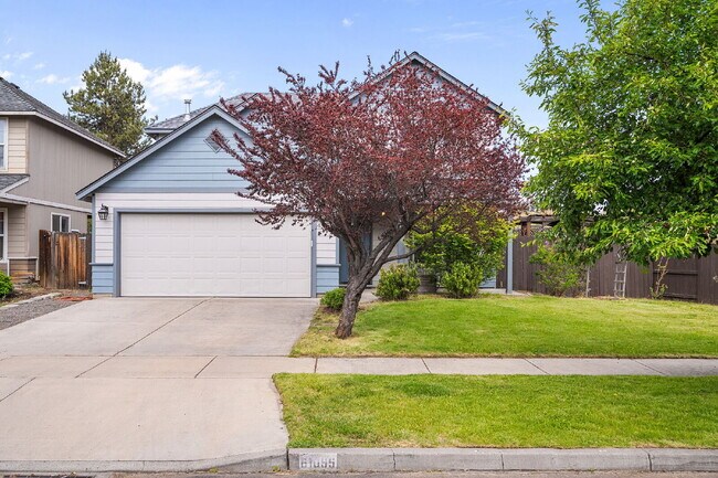 Building Photo - Spacious 3 Bed Home in Southeast Bend