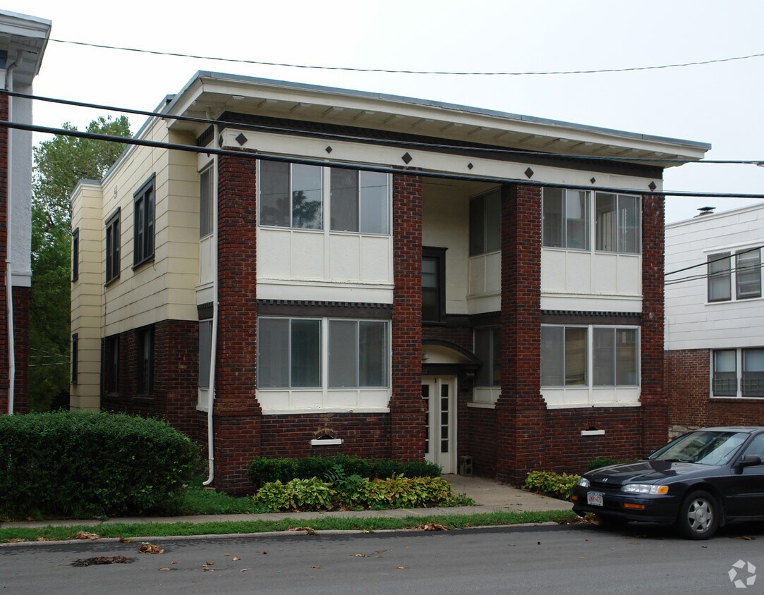 Building Photo - 107 W 51st St