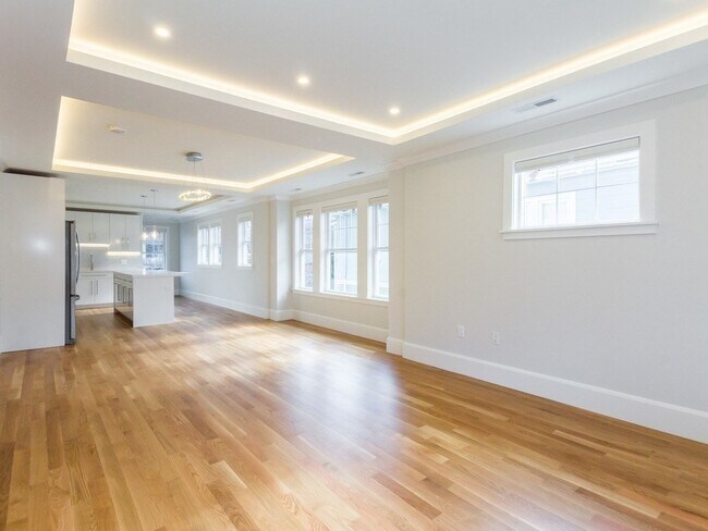 Building Photo - 41 Standish St