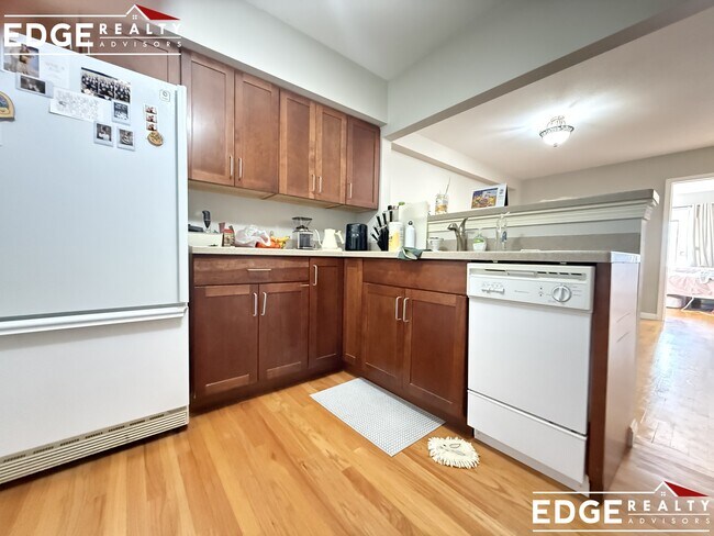 Foto del edificio - 59 Brainerd Rd