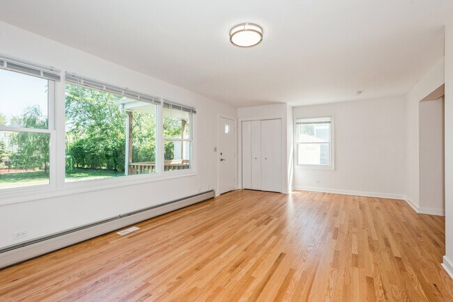 Foto del edificio - 15W244 Harvard St