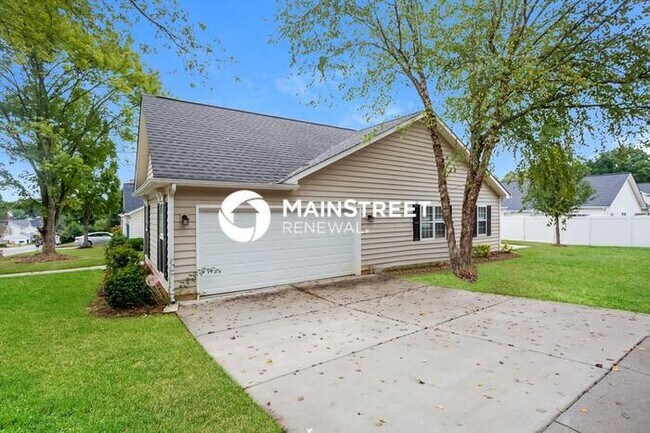 Foto del edificio - 3 Bedroom Pet-Friendly Home in HUNTERSVILL...