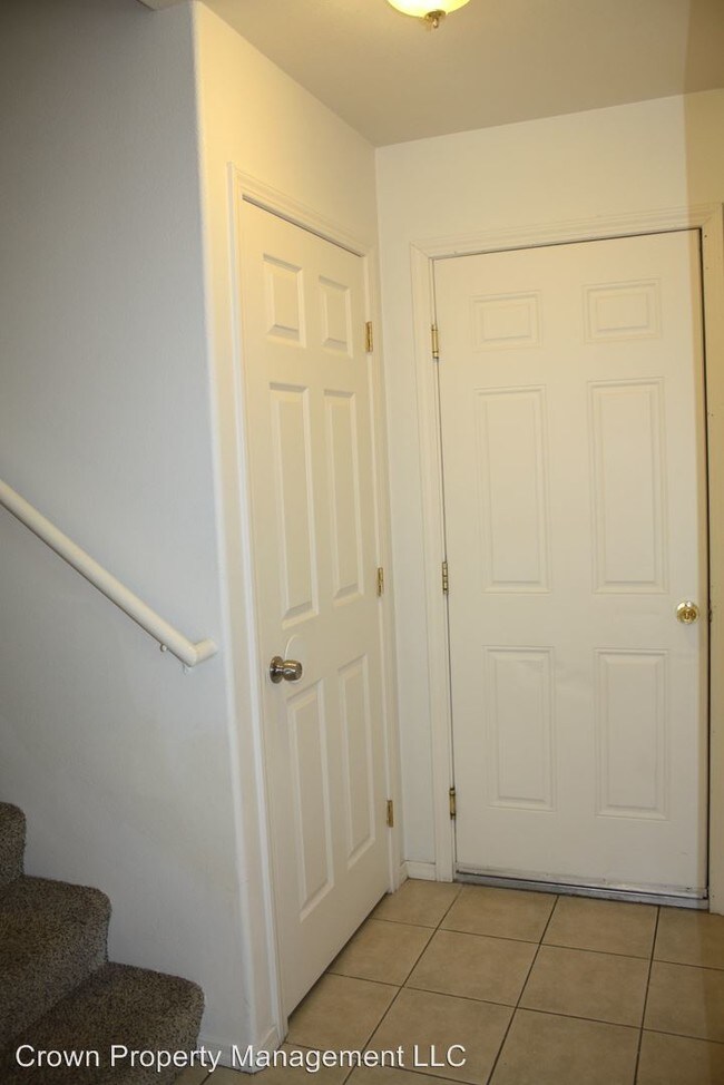 Building Photo - 1309 N Edison Pl