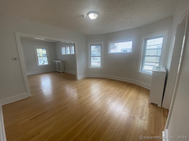 Foto del edificio - 109 Evergreen Ave