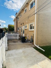 Building Photo - 7912 W Lawrence Ave
