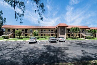 Building Photo - 21911 Lake Forest Cir