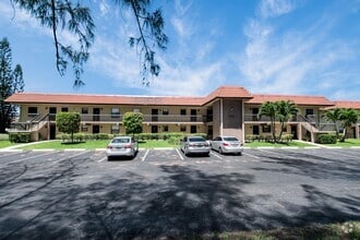 Building Photo - 21911 Lake Forest Cir