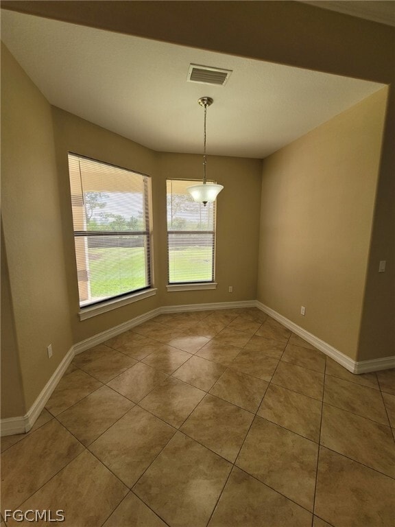 Building Photo - 704 Magnolia Ave