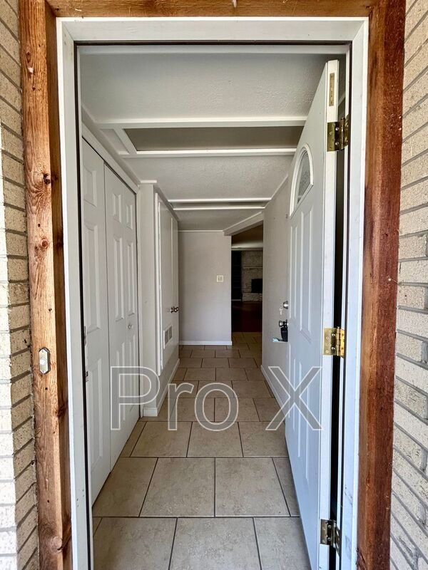 Photo - 1411 Lawrence Ave House