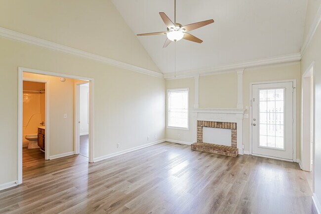 Foto del edificio - 307 Acorn Ct