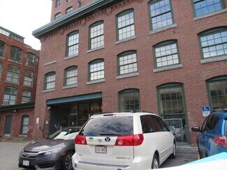 Building Photo - 200 Market St