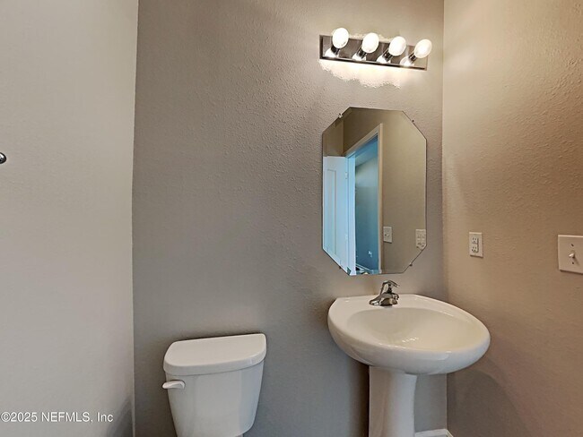 Foto del edificio - 11619 White Sturgeon Ct