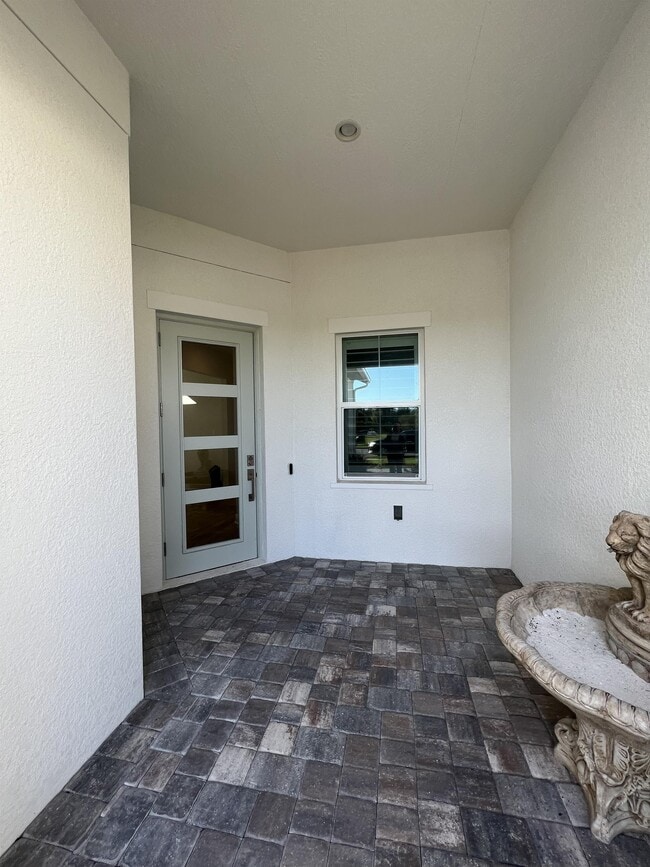 Building Photo - 9007 St Lucia Dr