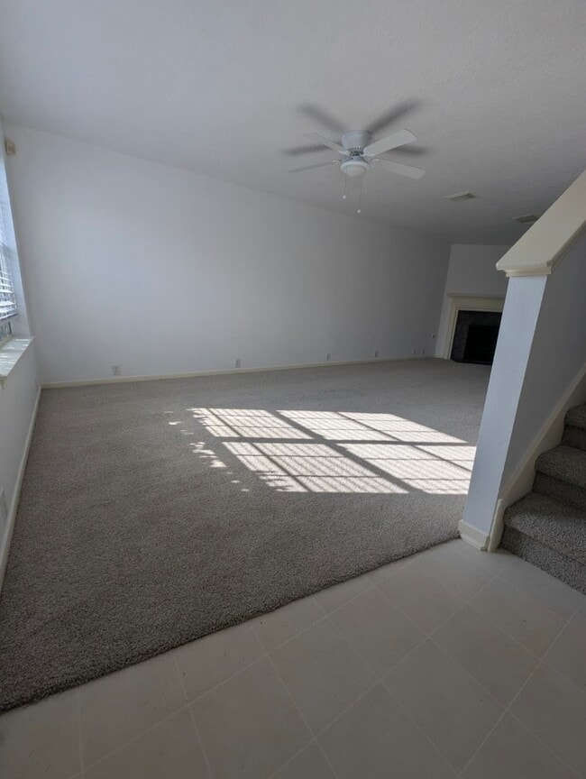 Foto del edificio - 13422 Sarento Village