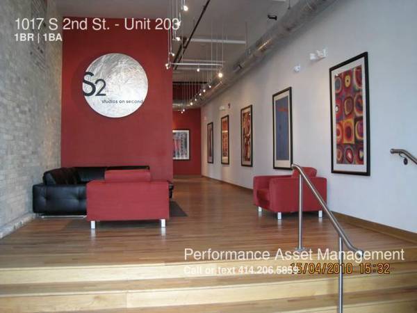 Building Photo - 1017 S 2nd St