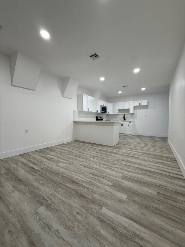 Foto del edificio - 913 NW 46th St