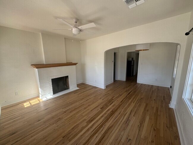 Foto del edificio - Coronado Historic District Duplex
