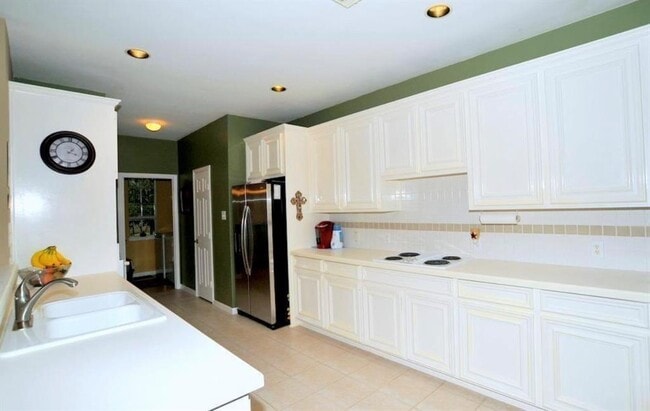 Building Photo - 122 Crystal Reef Dr