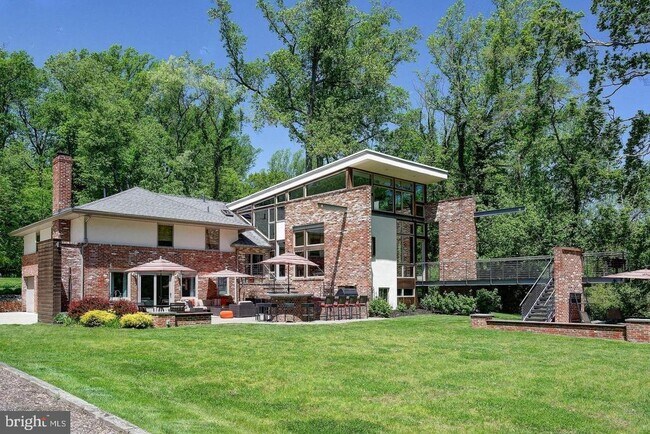 Foto del edificio - 1127 Winding Dr