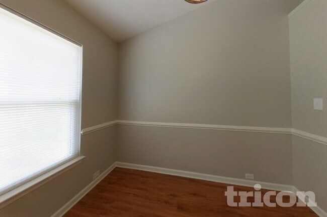 Foto del edificio - 2009 Moonstone Ln