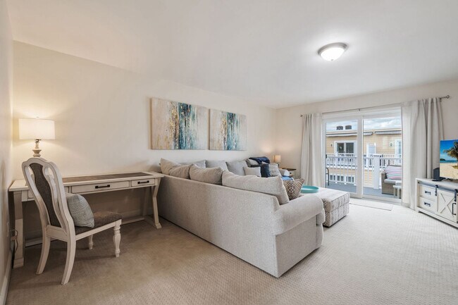 Foto del edificio - 128 Ashworth Ave